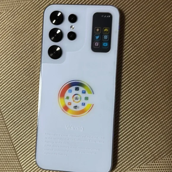 Android smartphone with high resolution camera